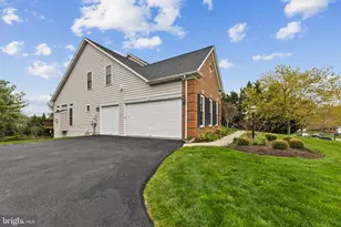 42602 Suny Bay Ct, Chantilly, VA 20152 - Photo 4