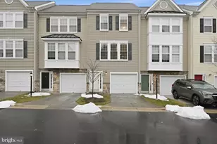 22987 Fontwell Square, Sterling, VA 20166 - Photo 2