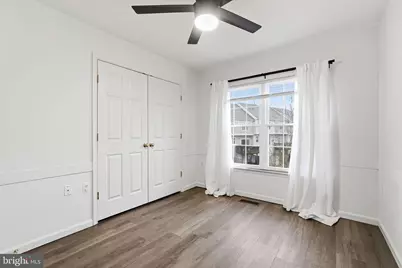 22987 Fontwell Square, Sterling, VA 20166 - Photo 18