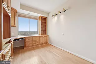 19375 Cypress Ridge Terrace, Leesburg, VA 20176 - Photo 22