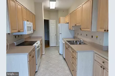 19375 Cypress Ridge Terrace #1111, Leesburg, VA 20176 - Photo 8