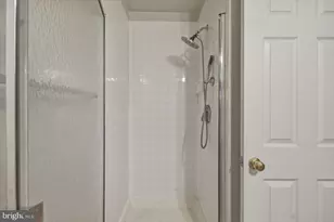 23142 Blackthorn Square, Sterling, VA 20166 - Photo 18