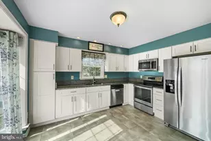 46868 Rabbitrun Terrace, Sterling, VA 20164 - Photo 2