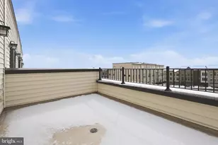 23000 Lavallette Square, Brambleton, VA 20148 - Photo 16