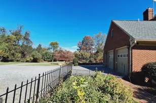 11929 Folly Ln, Lovettsville, VA 20180 - Photo 12