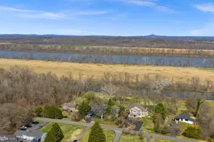 19451 Youngs Cliff Rd, Sterling, VA 20165 - Photo 112