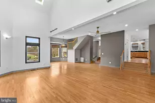 19451 Youngs Cliff Rd, Sterling, VA 20165 - Photo 16