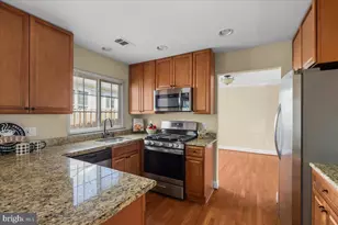 408 Foxridge Dr SW, Leesburg, VA 20175 - Photo 10