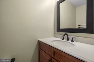 408 Foxridge Dr SW, Leesburg, VA 20175 - Photo 16