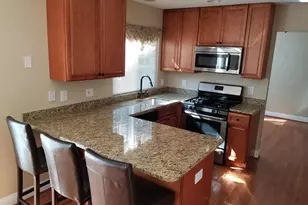 408 Foxridge Dr SW, Leesburg, VA 20175 - Photo 6