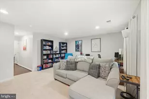 22855 Lacey Oak Terrace, Sterling, VA 20166 - Photo 8