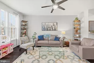 22855 Lacey Oak Terrace, Sterling, VA 20166 - Photo 12