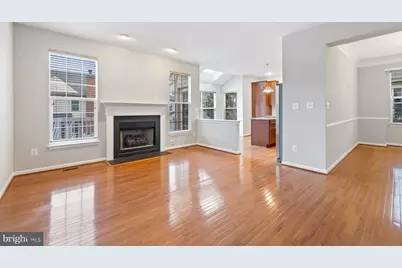 19608 Edgemont Square, Ashburn, VA 20147 - Photo 10