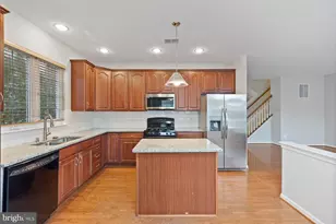 19608 Edgemont Square, Ashburn, VA 20147 - Photo 14