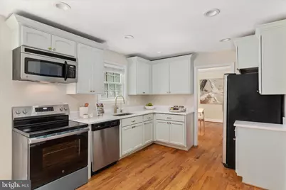 11815 Brockman Lane, Great Falls, VA 22066 - Photo 4