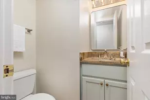 11815 Brockman Ln, Great Falls, VA 22066 - Photo 12