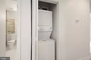 25240 Lake Shore Square, Chantilly, VA 20152 - Photo 20