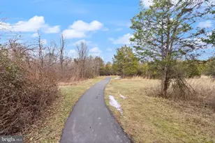 25240 Lake Shore Square, Chantilly, VA 20152 - Photo 38