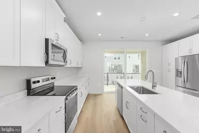 20869 Murry Falls Terrace, Ashburn, VA 20147 - Photo 8