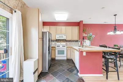 23097 Fontwell Square, Sterling, VA 20166 - Photo 8