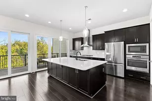 23104 Sullivans Cove Sq, Brambleton, VA 20148 - Photo 12