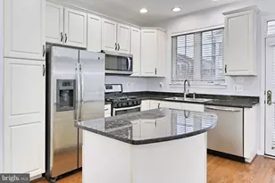 25121 Gunnery Square, Chantilly, VA 20152 - Photo 22