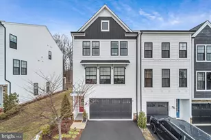 42240 Graves Mountain Ter, Chantilly, VA 20152 - Photo 1