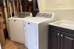 402 Kojun Ct, Sterling, VA 20164 - Photo 38