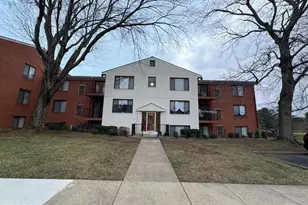 125 Clubhouse Dr SW, Leesburg, VA 20175 - Photo 2