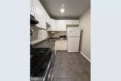 125 Clubhouse Drive SW #10, Leesburg, VA 20175 - Photo 4