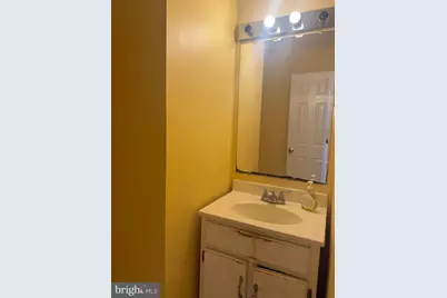 703 E Dickenson Court, Sterling, VA 20164 - Photo 6