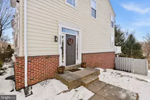 17525 Bristol Terrace, Round Hill, VA 20141 - Photo 2