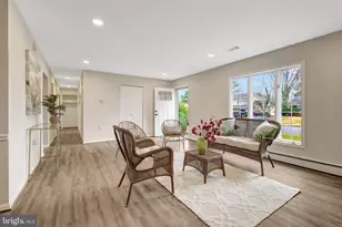 104 W Amhurst Pl, Sterling, VA 20164 - Photo 1