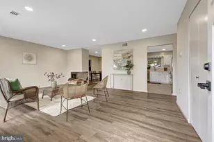 104 W Amhurst Pl, Sterling, VA 20164 - Photo 4