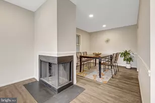 104 W Amhurst Pl, Sterling, VA 20164 - Photo 8