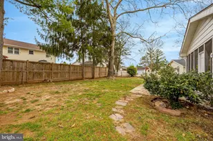 104 W Amhurst Pl, Sterling, VA 20164 - Photo 42