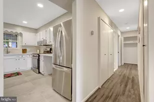 104 W Amhurst Pl, Sterling, VA 20164 - Photo 16