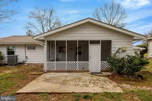 104 W Amhurst Pl, Sterling, VA 20164 - Photo 36