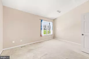 2 Providence Square, Sterling, VA 20164 - Photo 18