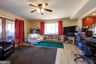 1118 S Williamsburg Ct, Sterling, VA 20164 - Photo 14