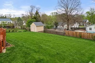 138 N Ithaca Ct N, Sterling, VA 20164 - Photo 2