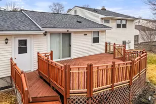 138 N Ithaca Ct N, Sterling, VA 20164 - Photo 4