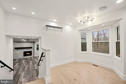 24 Lipscomb Court, Sterling, VA 20165 - Photo 12