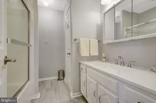 34 Lipscomb Ct, Sterling, VA 20165 - Photo 52