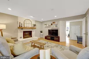 34 Lipscomb Ct, Sterling, VA 20165 - Photo 28