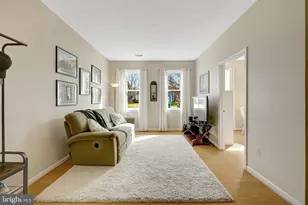 34 Lipscomb Ct, Sterling, VA 20165 - Photo 32