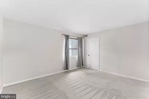 221 N Emory Dr, Sterling, VA 20164 - Photo 14