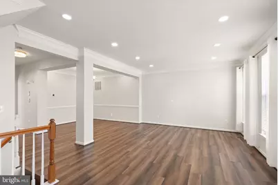 25488 Crossfield Drive, Chantilly, VA 20152 - Photo 8