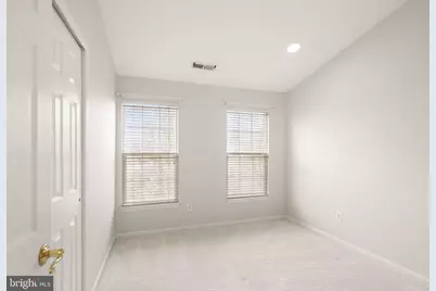 25488 Crossfield Drive, Chantilly, VA 20152 - Photo 38