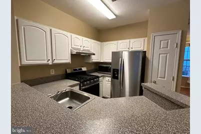 21759 Dragons Green Square, Ashburn, VA 20147 - Photo 14